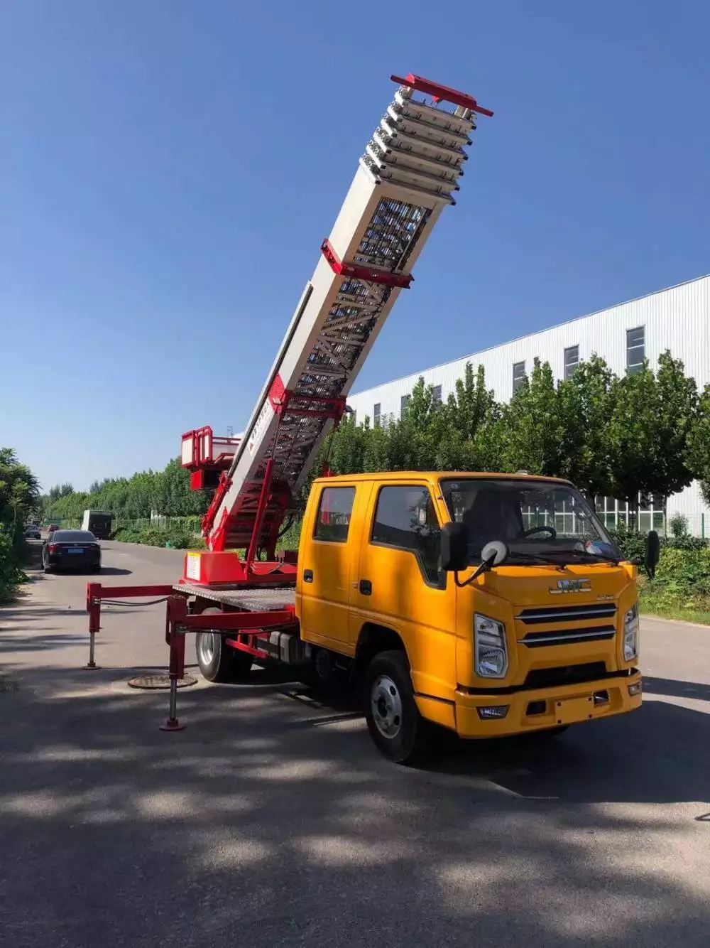 邯郸峰峰矿附近的云梯车出租服务：轻松解决高空作业需求